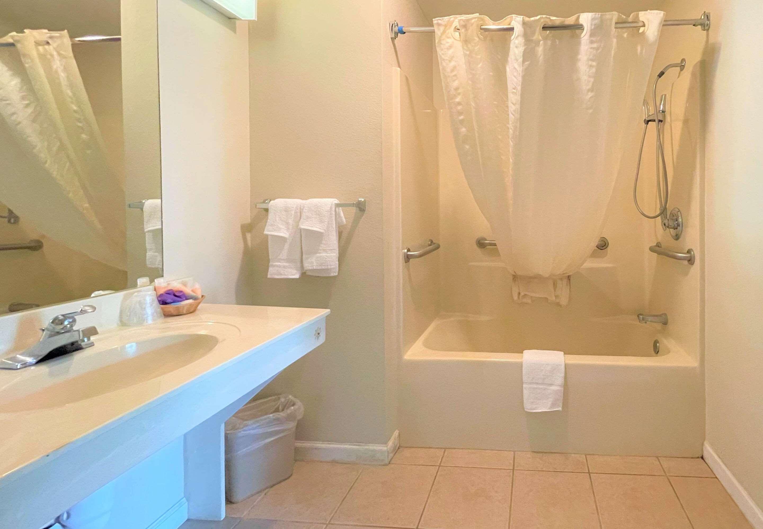 Days Inn Sandersville Extérieur photo